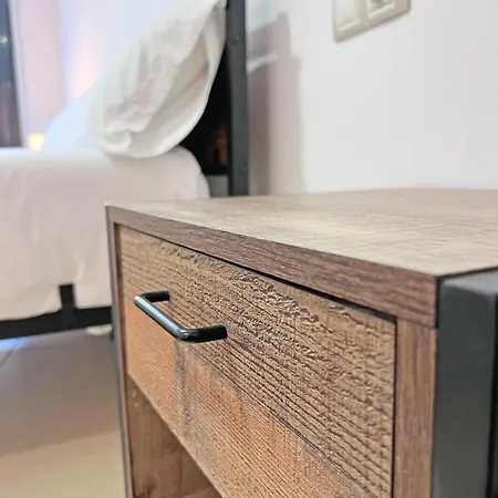 Amplio, Luminoso Y Terraza Privada Con Ac