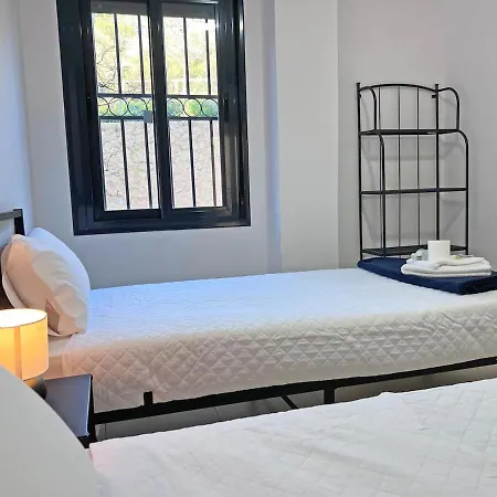 Amplio, Luminoso Y Terraza Privada Con Ac アパート アリカンテ