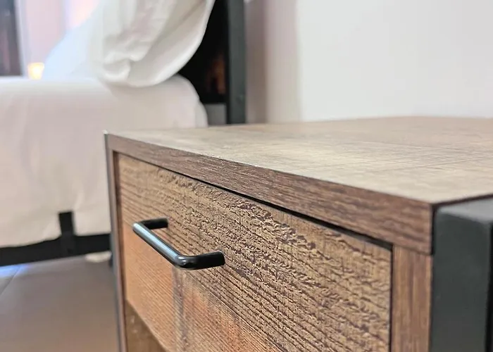 Amplio, Luminoso Y Terraza Privada Con Ac