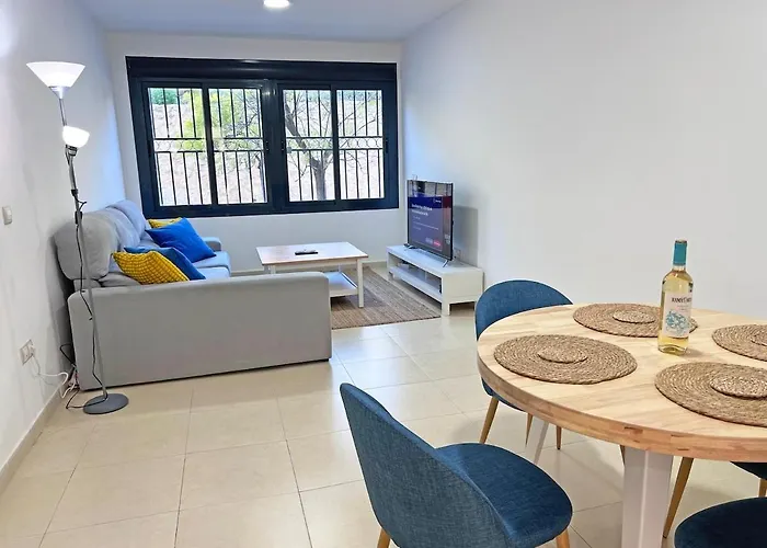 公寓 Amplio, Luminoso Y Terraza Privada Con Ac 阿利坎特
