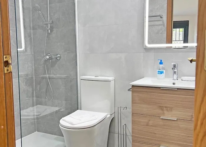 Amplio, Luminoso Y Terraza Privada Con Ac *
