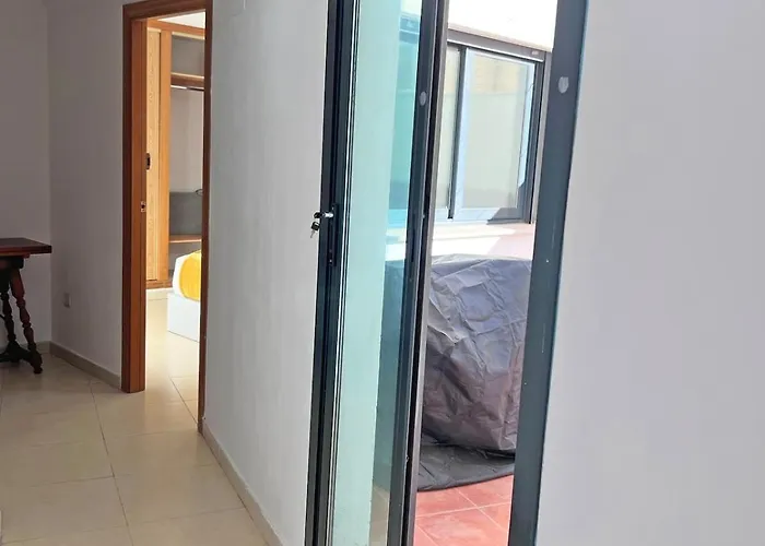 公寓 Amplio, Luminoso Y Terraza Privada Con Ac 阿利坎特